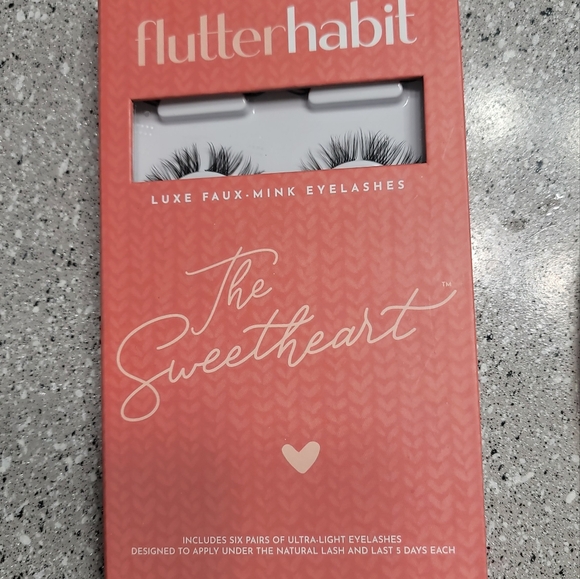 Flutterhabbit The Sweetheart Lashes - Picture 4 of 8